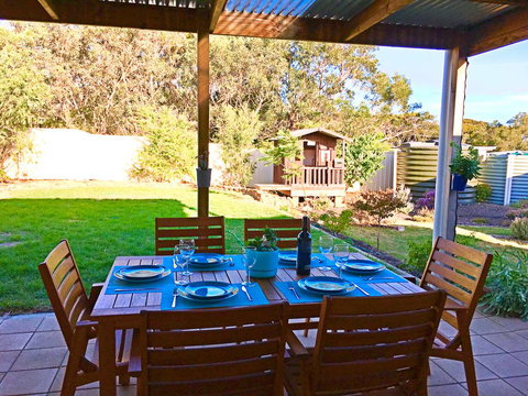 Island Daydreamer - Kingaroy Accommodation 0