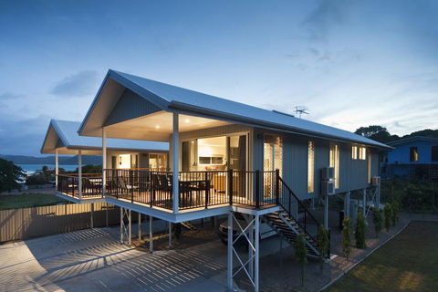 Island Villas & Apartments - Kingaroy Accommodation 1