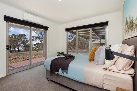 Jack's Point - Kingaroy Accommodation 3