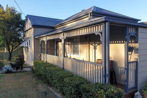Jasmine Cottage - Kingaroy Accommodation 0