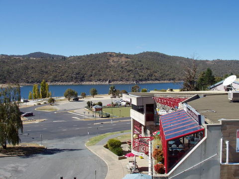 Jasper 1 Town Centre Jindabyne - Kingaroy Accommodation 0
