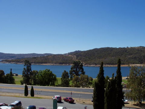 Jasper 1 Town Centre Jindabyne - Kingaroy Accommodation 1
