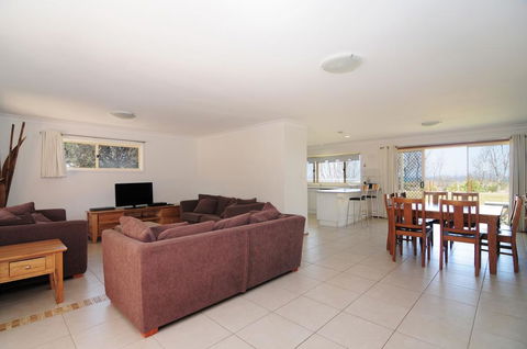Jervis Bay Beachfront - Kingaroy Accommodation 3
