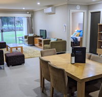 Jewel in the Crowne - Kingaroy Accommodation