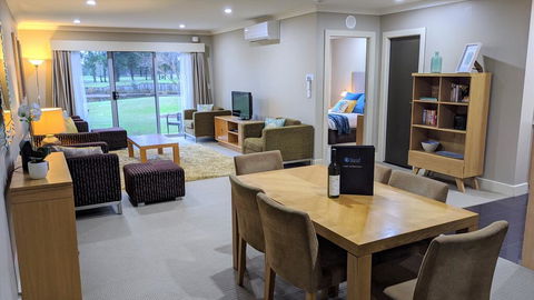 Jewel In The Crowne - Kingaroy Accommodation 0