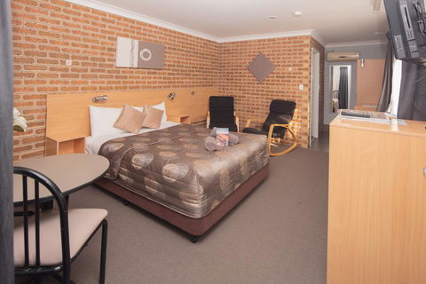 Jumbuck Motor Inn - Kingaroy Accommodation 1