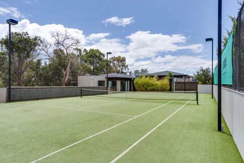 Kalina Retreat: Resort Style Tennis & Pool - Kingaroy Accommodation 3