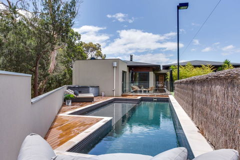 Kalina Retreat: Resort Style Tennis & Pool - Kingaroy Accommodation 2