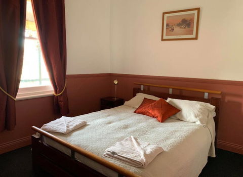 Kellys Top Pub - Kingaroy Accommodation 1