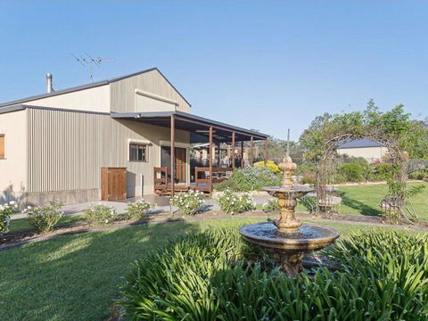 Kelman Cottage - Tucked Away With Pool + Native Wildlife - Kingaroy Accommodation 1