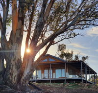 Kestrel Nest EcoHut - Kingaroy Accommodation