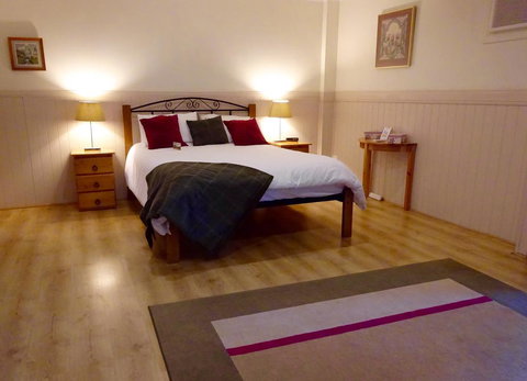 Lagoon Pocket Bed & Breakfast - Kingaroy Accommodation 2