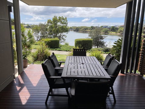 Lagoon-Front Luxury At Twin Waters Resort - Kingaroy Accommodation 1