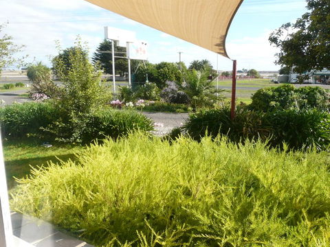 Lake Bolac Motel - Kingaroy Accommodation 3