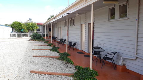 Lake Bolac Motel - Kingaroy Accommodation 1