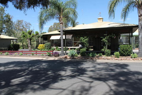 Lake Forbes Motel - Kingaroy Accommodation 0