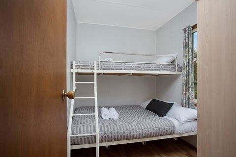 Lake Hamilton Motor Village And Caravan Park - Kingaroy Accommodation 2