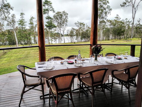 Lake Tinaroo Waterfrontage - Kingaroy Accommodation 1