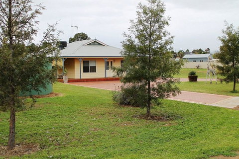 Lake Tyrrell Accommodation - Kingaroy Accommodation 0
