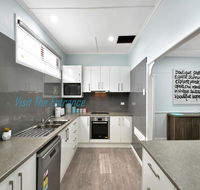 Lakeside House  Cabin - Kingaroy Accommodation