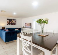 Large Executive and Family Home - Flinders View - Kingaroy Accommodation