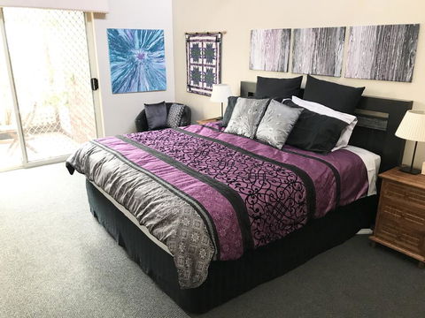 Large Family Home - Kingaroy Accommodation 1