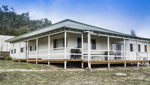 Lavender Vale Cottages - Kingaroy Accommodation 1