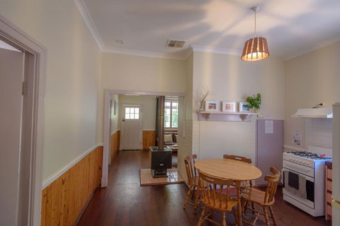 Lewana Cottages - Kingaroy Accommodation 3