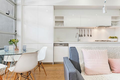 Light-Filled Beachside Apartment In Trendy Area - Kingaroy Accommodation 3