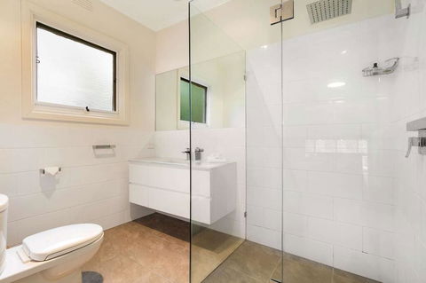 Lighthouse Cottage - Kingaroy Accommodation 1