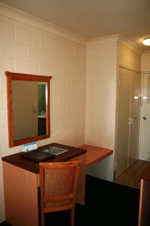 Luma Luma Holiday Apartments - Kingaroy Accommodation 3