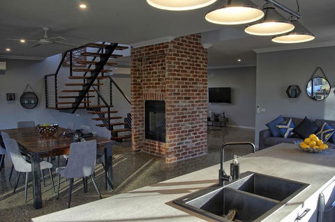 Lusso KV - Kingaroy Accommodation 1