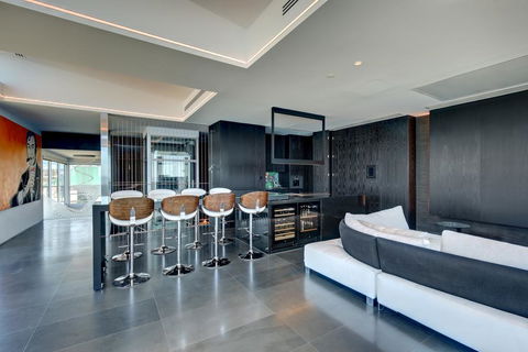 Luxe Haus - Kingaroy Accommodation 0