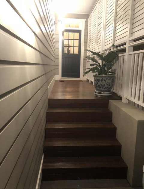 Luxury Hamptons Beachside Home In Dicky Beach - Kingaroy Accommodation 3