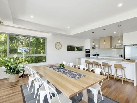 Luxury On Currumbin Beach - Kingaroy Accommodation 1