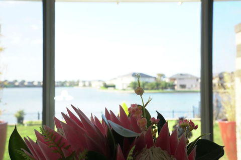 Luxury Waterfront Villa In Sanctuary Lakes - Kingaroy Accommodation 3