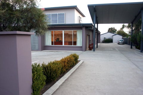 Mackellar Motel - Kingaroy Accommodation 0