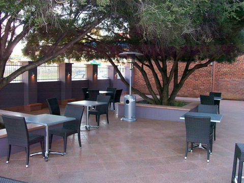 Mackellar Motel - Kingaroy Accommodation 3