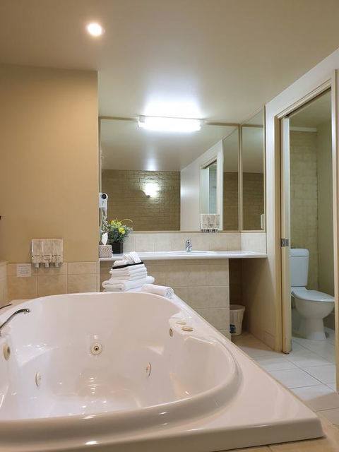 Madison Spa Motel - Adults Only - Kingaroy Accommodation 1