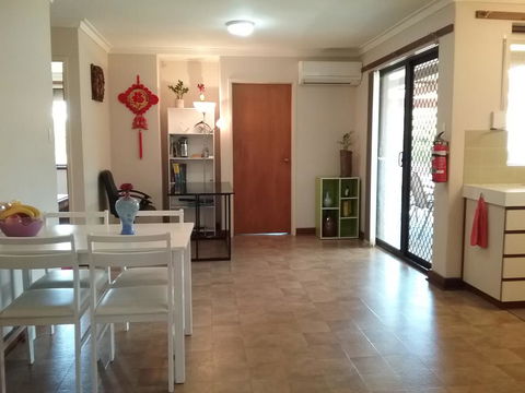 Maggie's Family Retreat - Kingaroy Accommodation 3