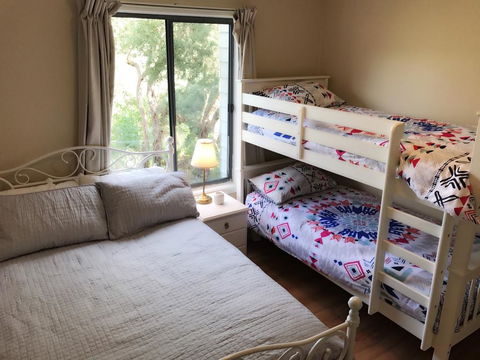 Magic Beach Cottage - Kingaroy Accommodation 2