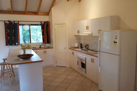 Magic Bush Hideaway 2 Azalea Court - Kingaroy Accommodation 1