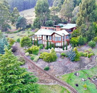 MAGICAL MOUNTAIN RETREAT - 20 mins to CBD and only 10 to MONA - Kingaroy Accommodation