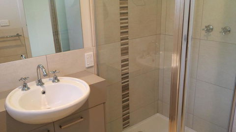 Malbecs - Kingaroy Accommodation 3