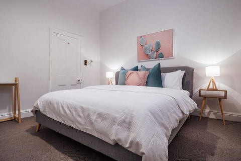 Malibu Moment On Margaret-Historic Bungalow - Kingaroy Accommodation 1