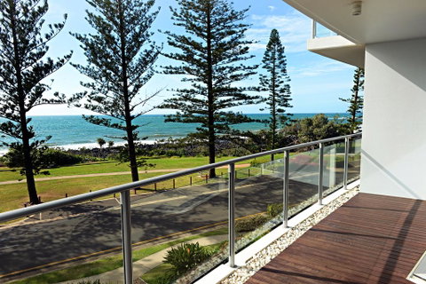 Manta Bargara - Kingaroy Accommodation 0
