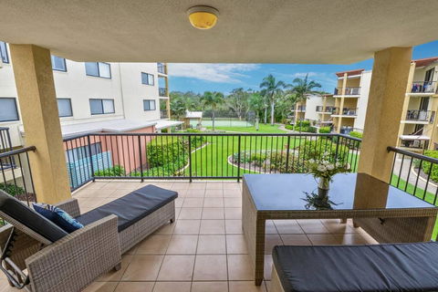 Marcoola Beachfront 3BR -Pool-100m To The Beach. - Kingaroy Accommodation 2