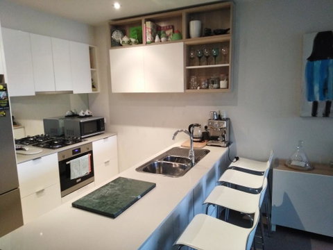 Marina View Apartment On The Maribyrnong River, Melbourne - Kingaroy Accommodation 3