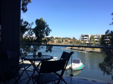 Marina View Apartment On The Maribyrnong River, Melbourne - Kingaroy Accommodation 0