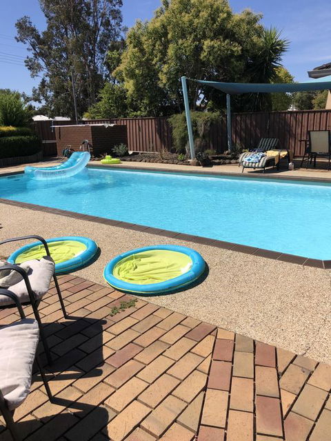 Maudie Bells - Kingaroy Accommodation 0